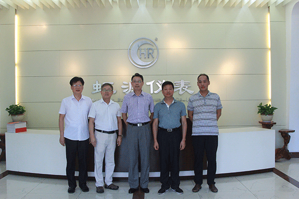 中國(guó)人民解放軍陸軍研究院郭廣生將軍蒞臨虹潤(rùn)公司指導(dǎo)