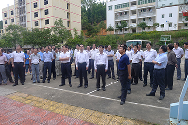 南平市市委書記裴金佳、市長(zhǎng)林寶金率市委市政府全部領(lǐng)導(dǎo)及各市縣主要領(lǐng)導(dǎo)一行蒞臨我公司視察指導(dǎo)